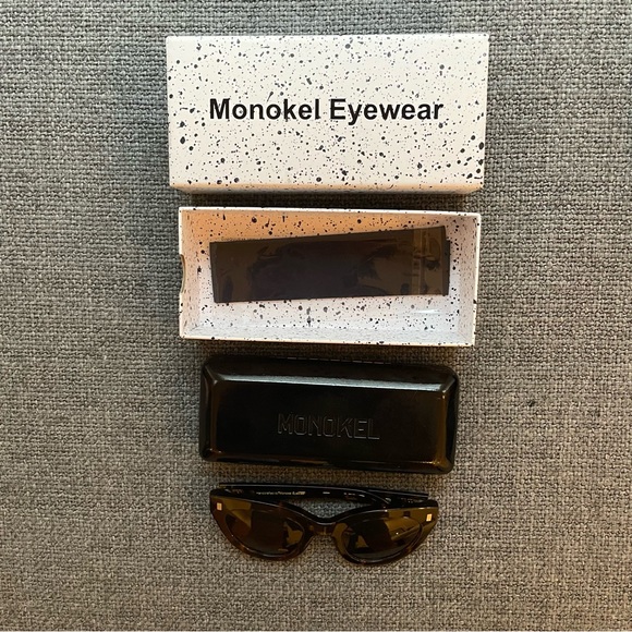 Monokel Neko Havana Sunglasses - Green Lens - Picture 3 of 9